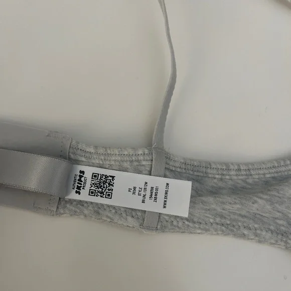 Light Gray Skims everyday Underwire Bra - Picture 4 of 4